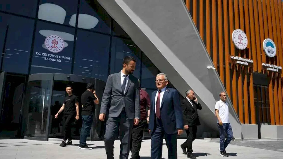 Kayseri İl Halk Kütüphanesi kapılarını açıyor