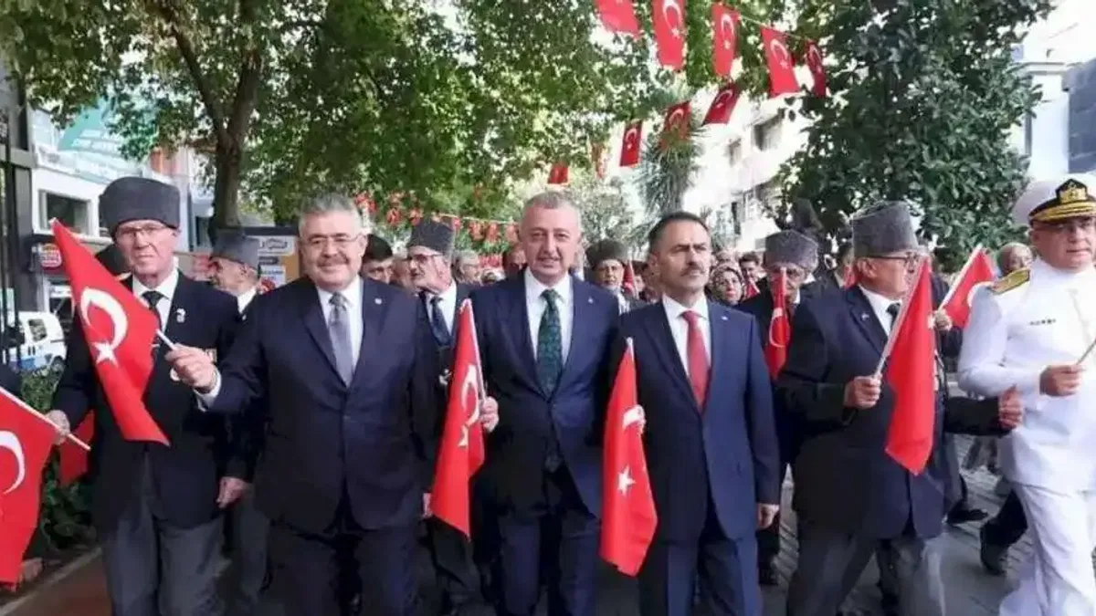 Kocaeli’de Gaziler Günü yürüyüşü