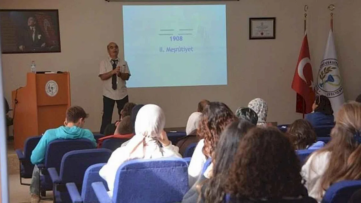 EÜ'de "Kurtuluştan Kuruluşa Ekonomi Politikası" konuşuldu