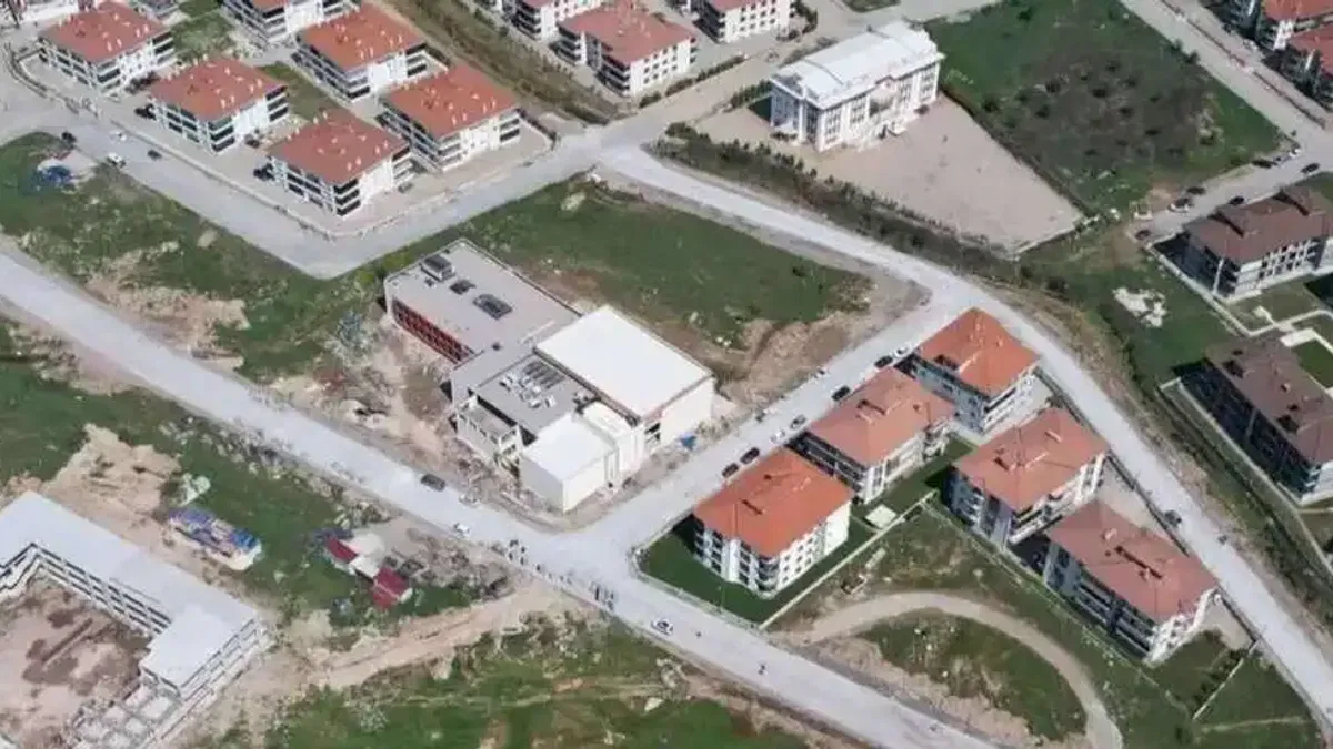 Balıkesir'de yol yapım çalışmaları hızlandırıldı