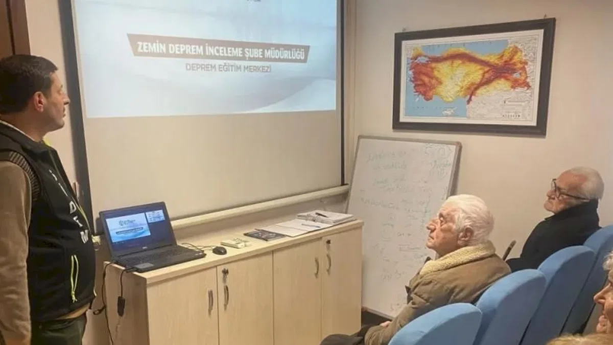 Kocaeli'de 65 yaş üstüne simülasyonlu deprem eğitimi