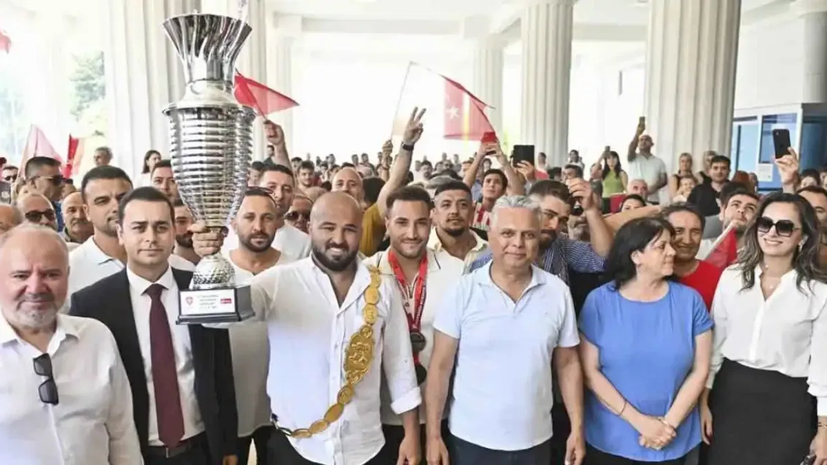 Kırkpınar’ın Şampiyonu Muratpaşa’da coşkuyla kutlandı