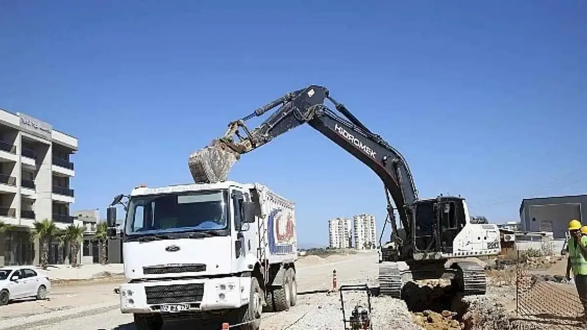 Büyükşehir'den Aksu'da 185 milyonluk altyapı çalışması