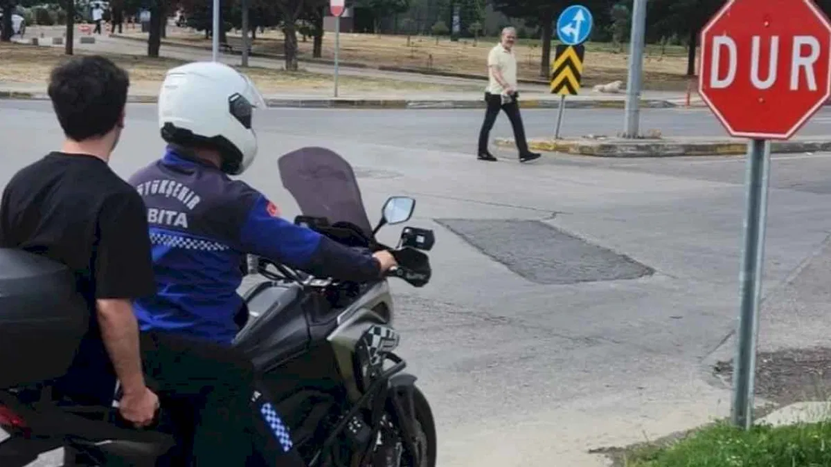 Kocaeli Zabıta ekipleri YKS nöbetinde