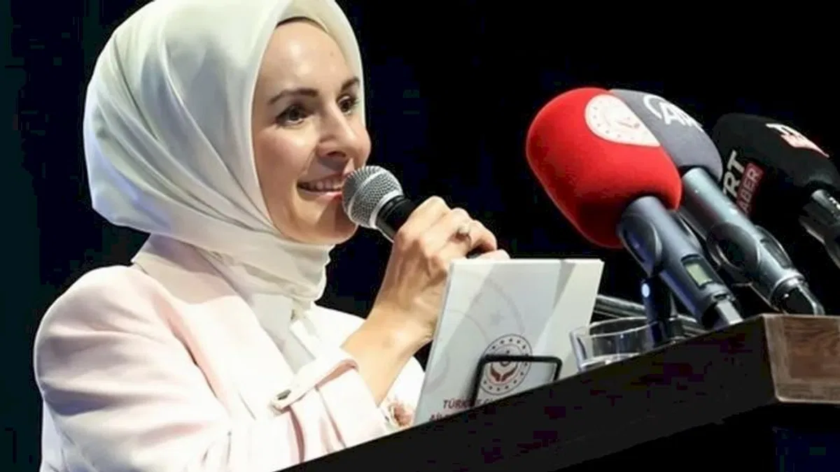 Bakan Göktaş'tan Budapeşte’de “Aile Odaklı Zirve”de önemli mesajlar