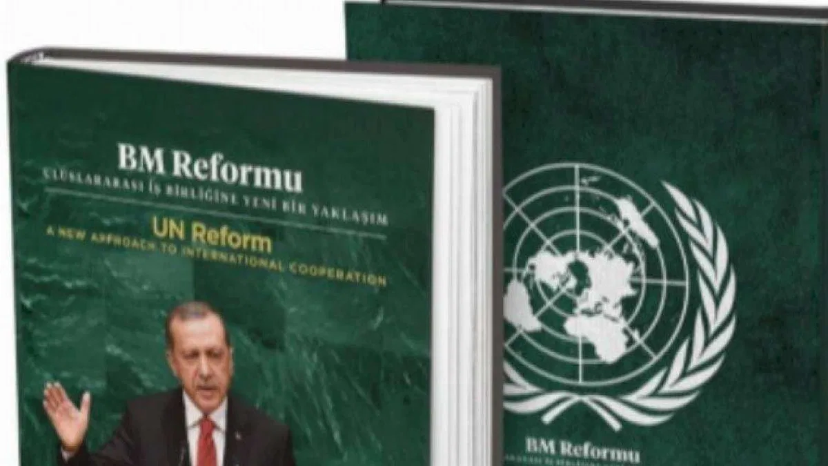 BM’deki liderlere 'Farklı İnanış Ortak Anlayış' ve 'BM Reformu' kitabı