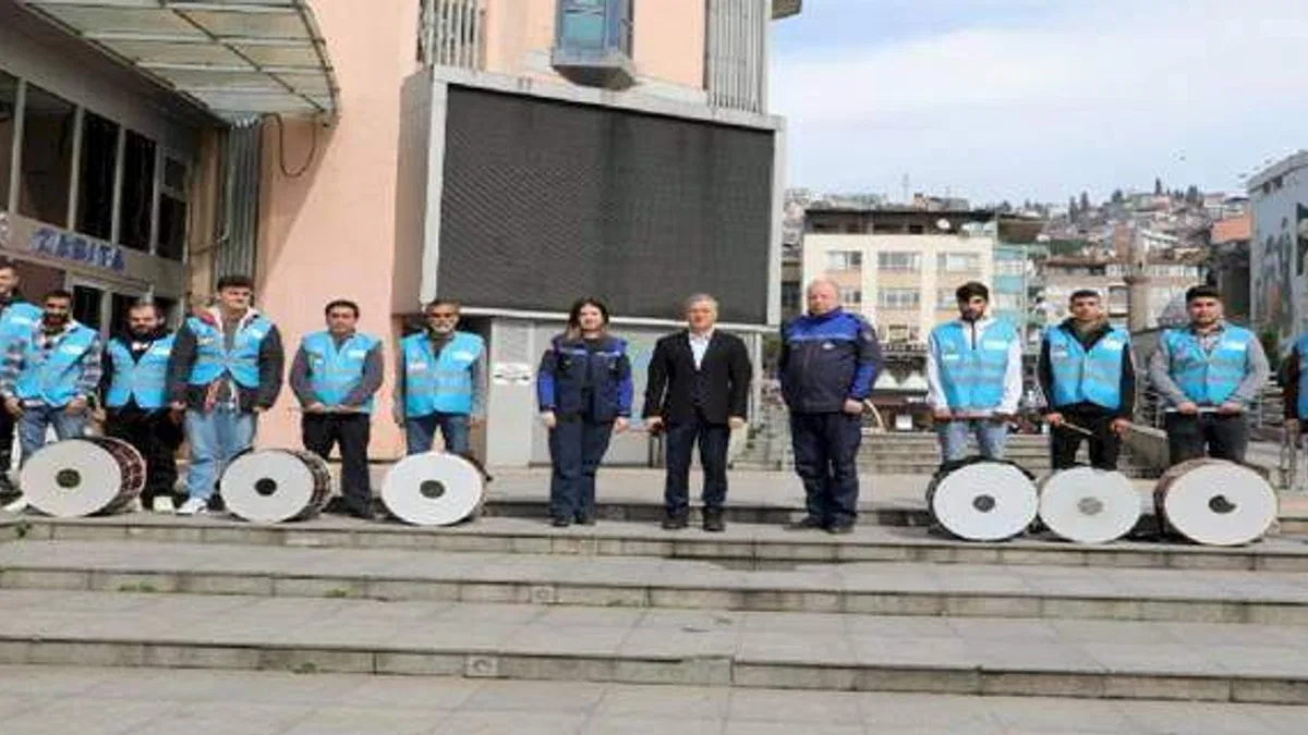 İzmit'te davulcular mesaiye hazır
