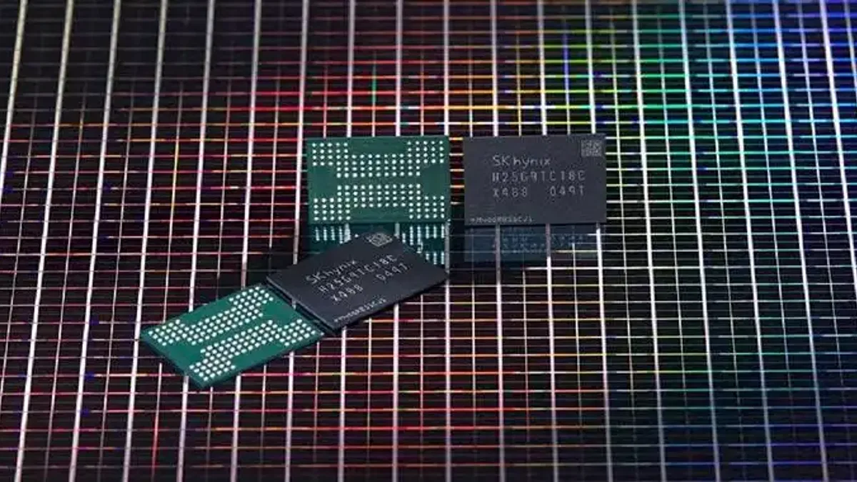 Yüksek Kapasiteli SSD’lerin Kapısı Aralanıyor: 321 Katmanlı TLC NAND Bellek Tanıtıldı