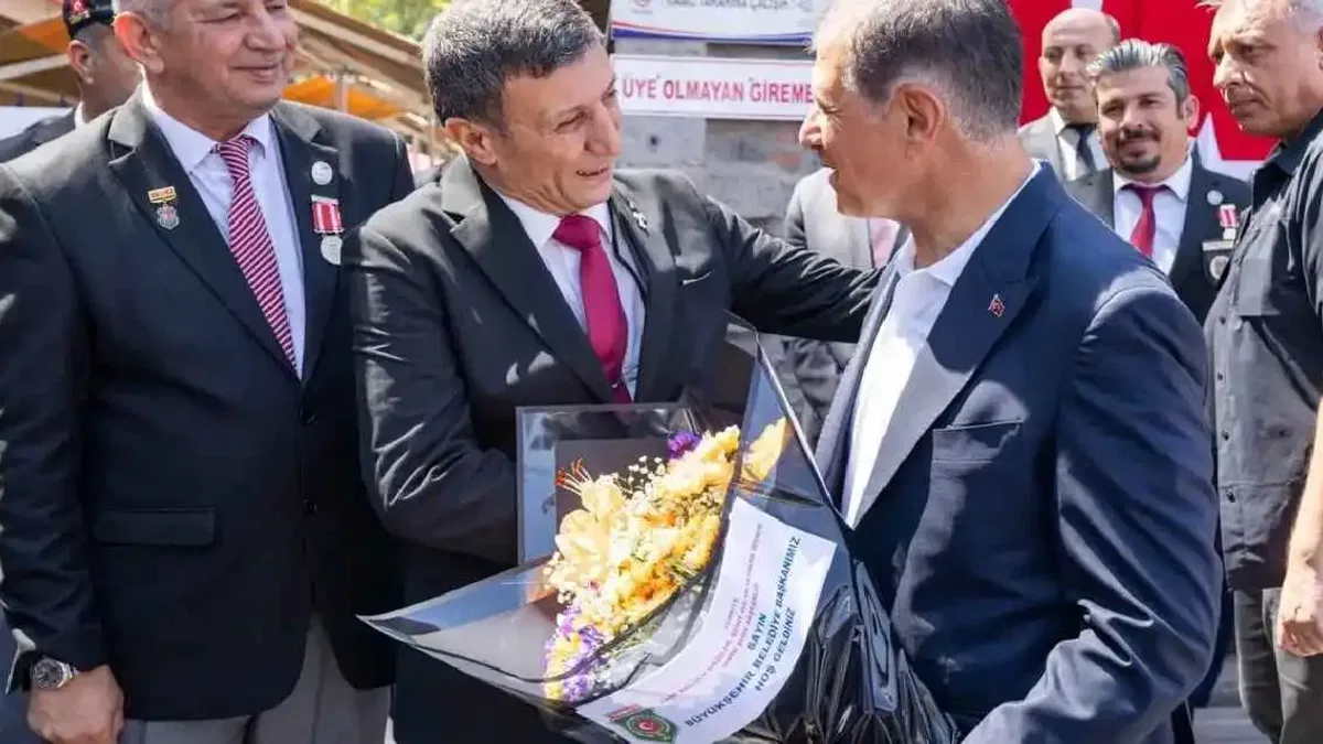 İzmir'de Başkan Tugay, şehit aileleri ve gazilerle buluştu