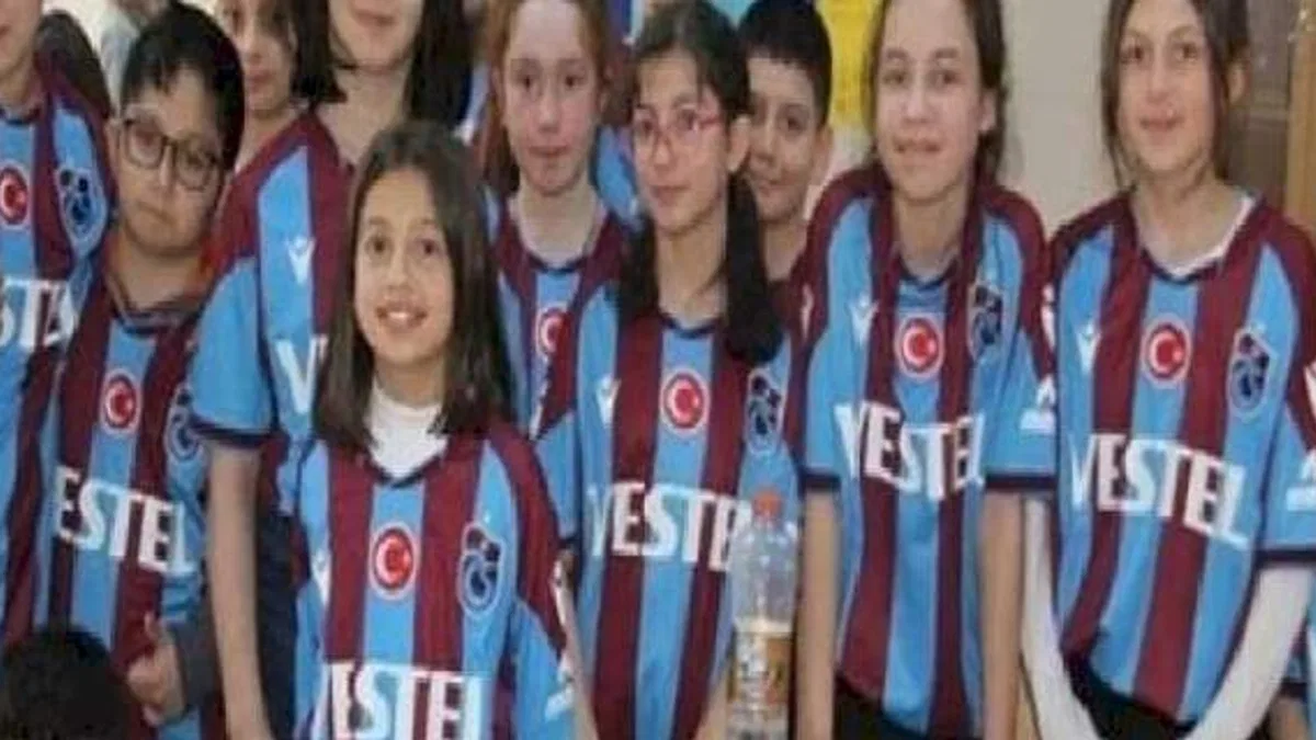 Trabzonspor Asbaşkanı Doğan’dan öğrencilere 11 bin 461 forma