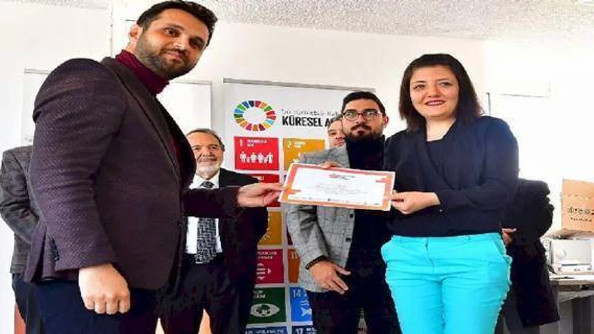 'Geleceğini Kuran Genç Kadınlar' sertifikalandı