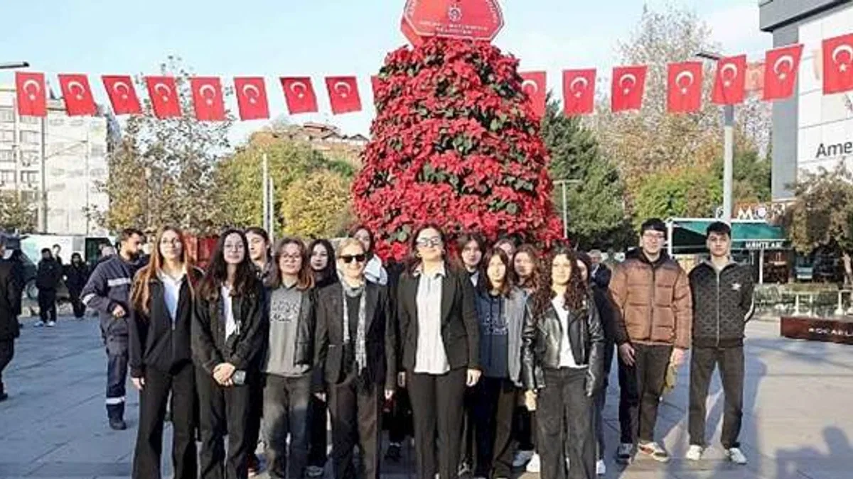 Kocaeli Ata'sını onun adını taşıyan çiçeklerle anıyor