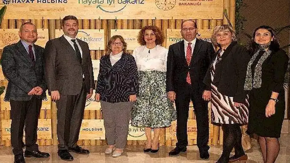 Hayat Holding ve MEB iş birliğiyle "Hayata İyi Bakarız" Ekolojik Okuryazarlık kurumsal sosyal sorumluluk projesi başlıyor