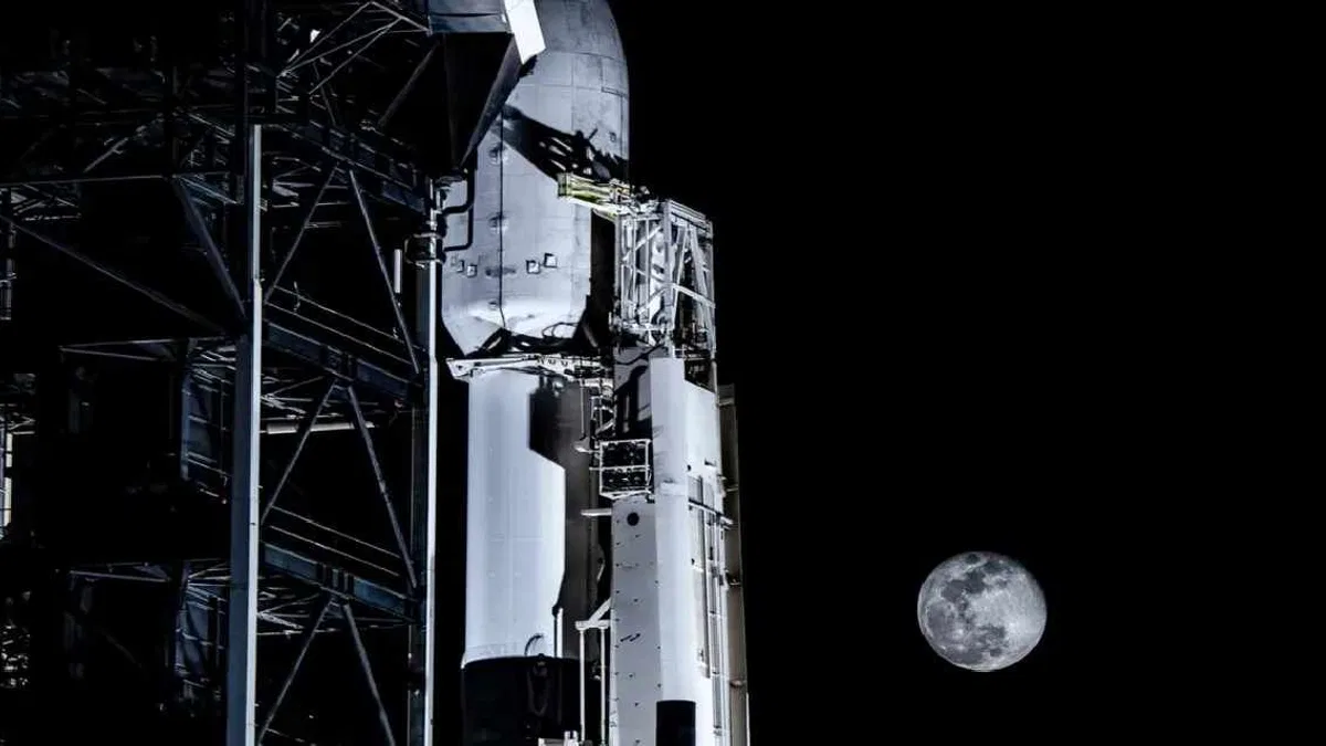 SpaceX'ten Ay'a çarpma açıklaması: Sorumlu uzay operasyonları için çalışıyoruz