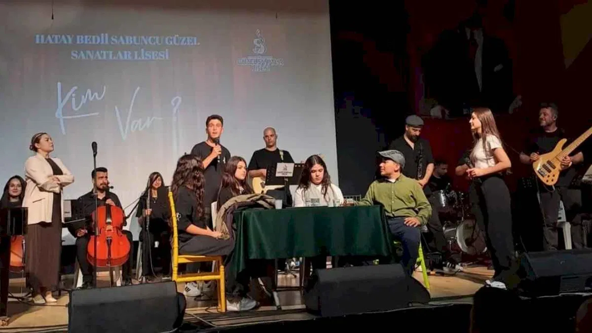MEB'in 'Kim var'ı liselileri sahneyle buluşturdu
