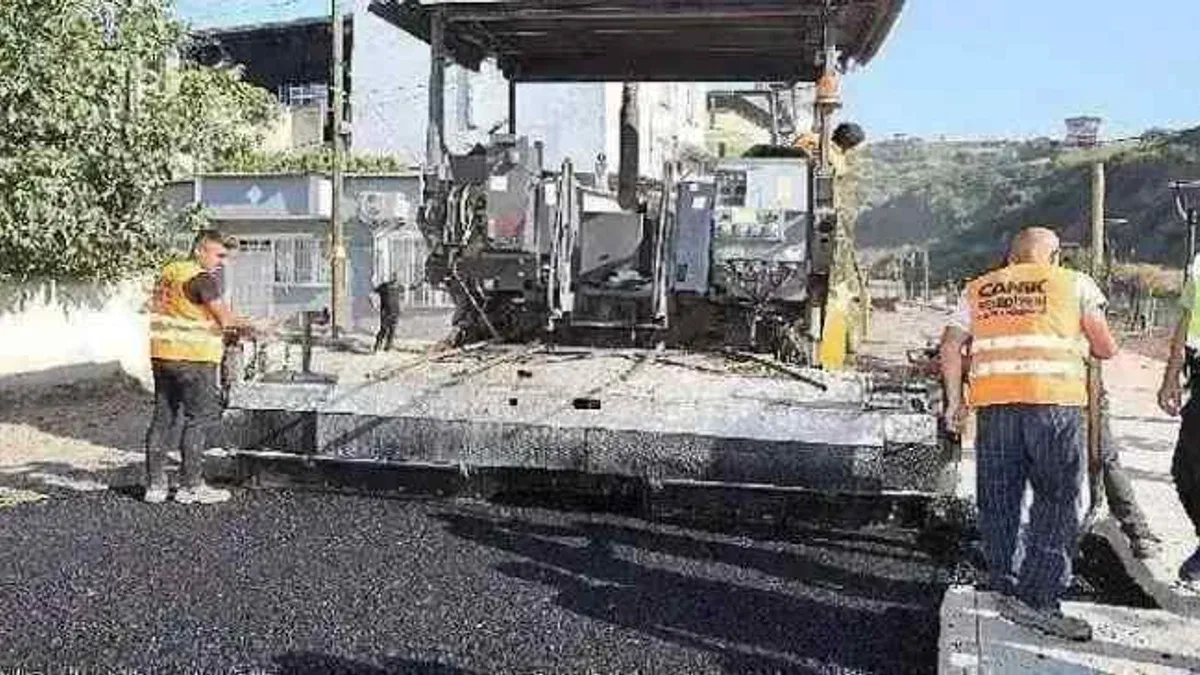Başkan Sandıkçı: "İlçemize yeni eser ve hizmetleri kazandırmaya devam ediyoruz"