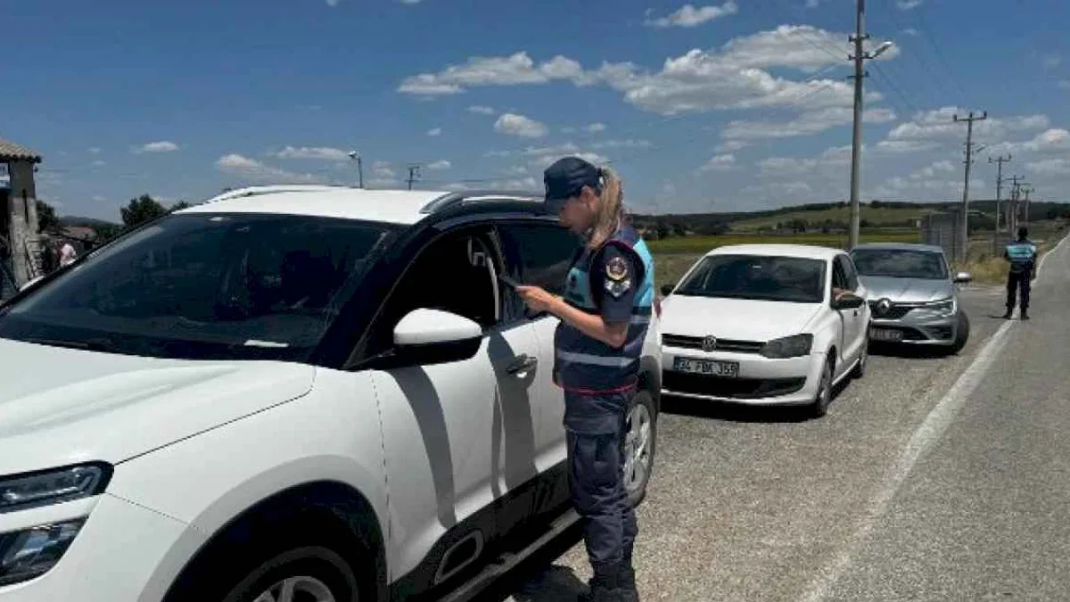 Jandarma Enez’de denetimlerine devam ediyor