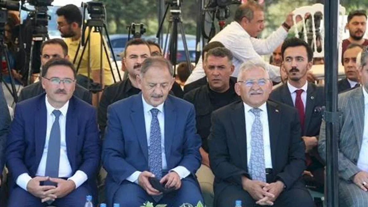 Şevki Eren Albayrak Camii ibadete açıldı