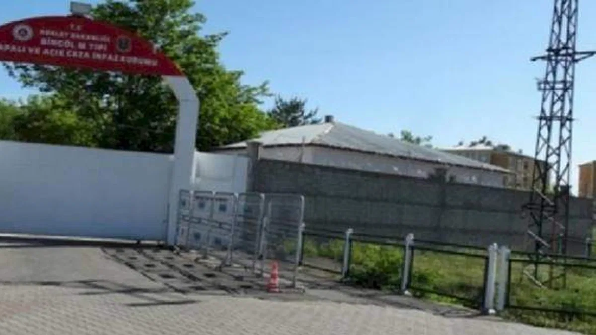 Bingöl M Tipi Cezaevi'ne deprem riski tahliyesi