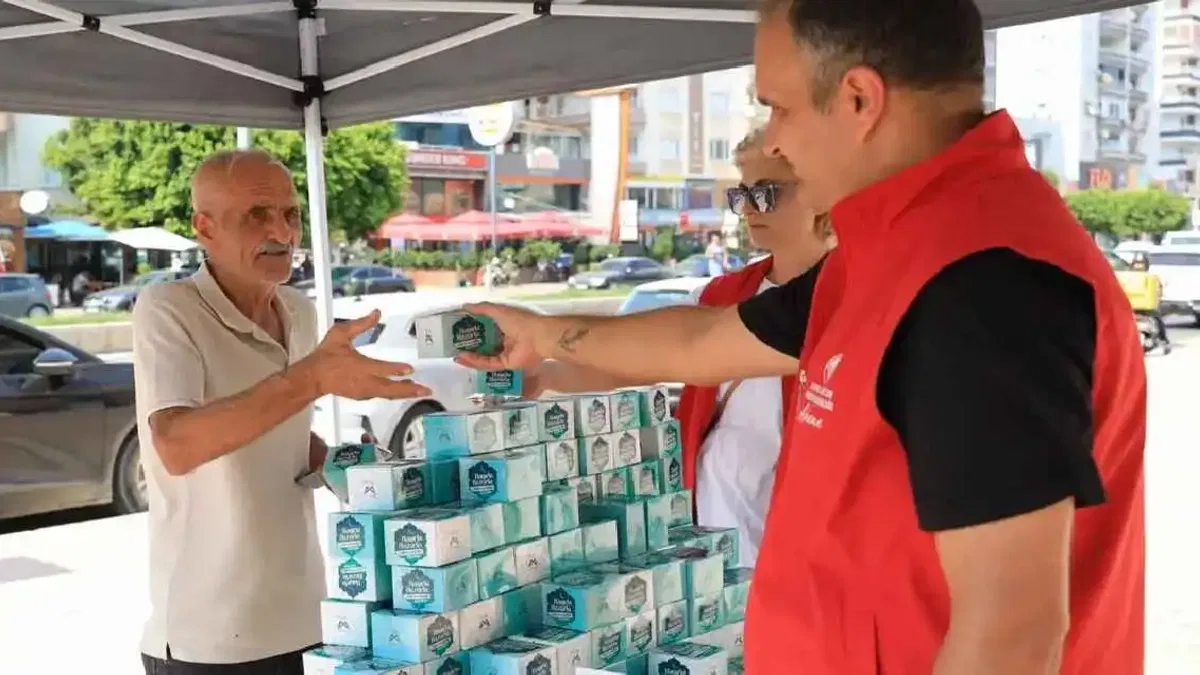 Mersin’de Mevlit Kandili’nde 15 bin kandil simidi ikramı