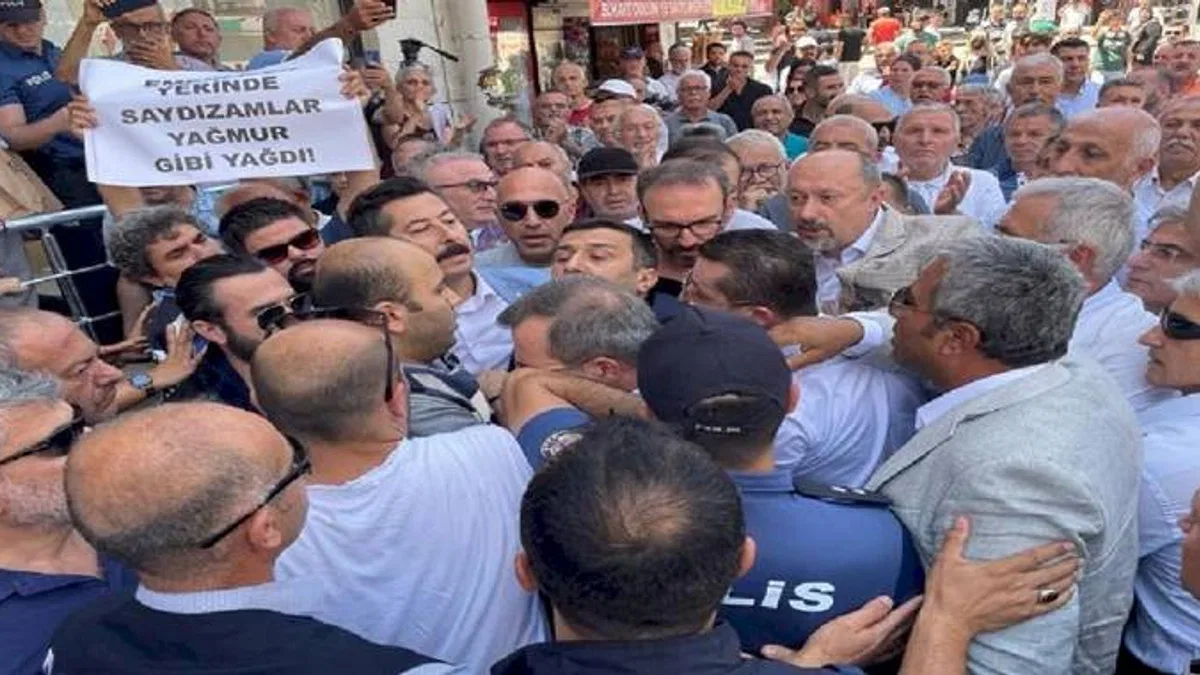 Bursa'da zam protestosunda bidonlu arbede!