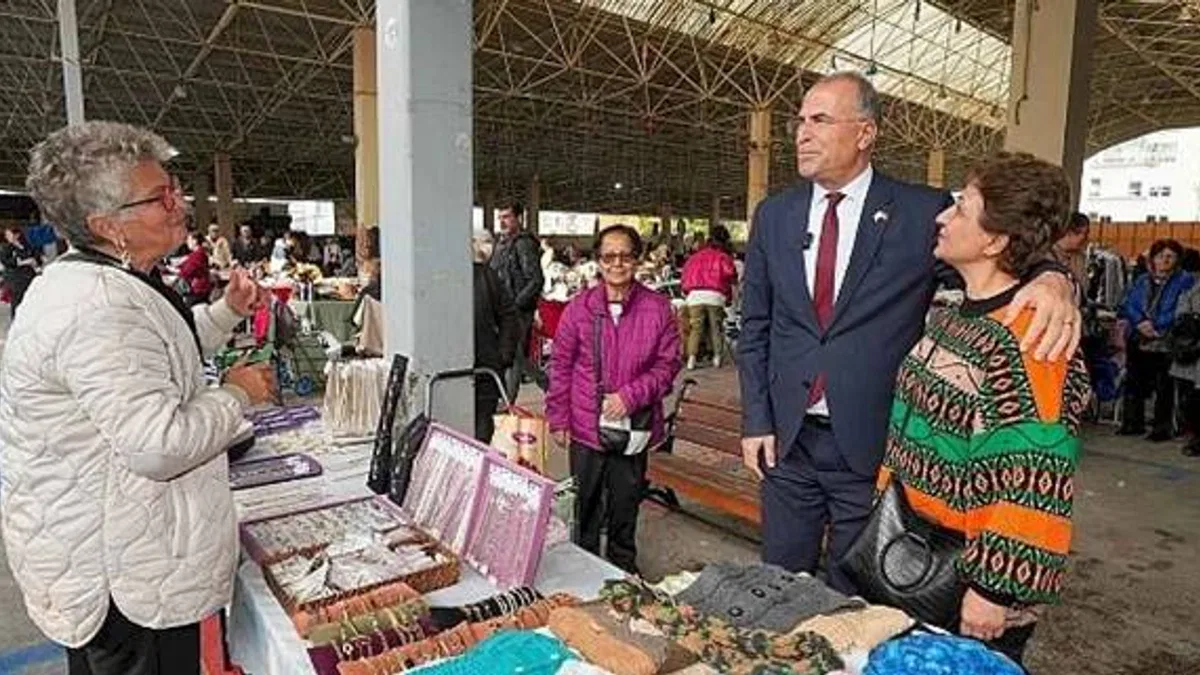 Gaziemir Belediyesi'nden kadınlara destek: El Emeği ve Satış Pazarı açıldı