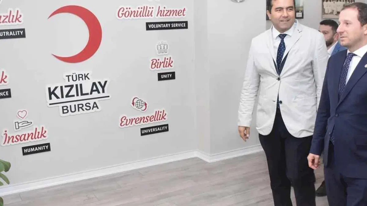 AK Partili Vekil Kılıç'tan Türk Kızılay Bursa'ya ziyaret