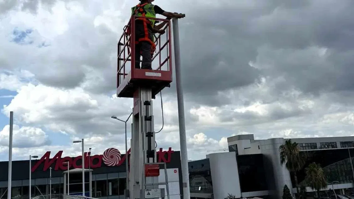 Kocaeli'nde üst geçitlere yeni aydınlatma sistemi