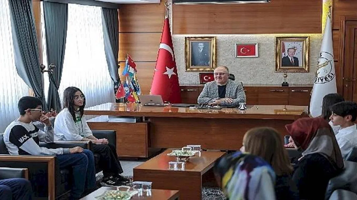 Başkan Bilgin LGS Birincilerini Misafir Etti