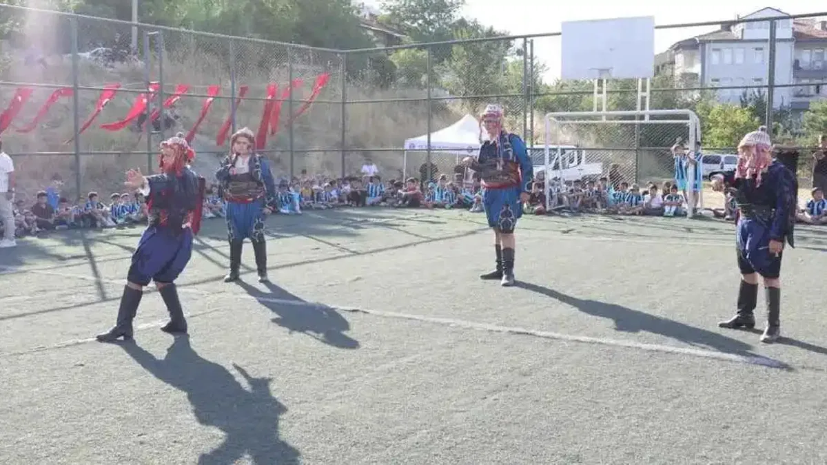 Kütahya’da 'Biz Bize' etkinlikleri mahalleye coşku getirdi