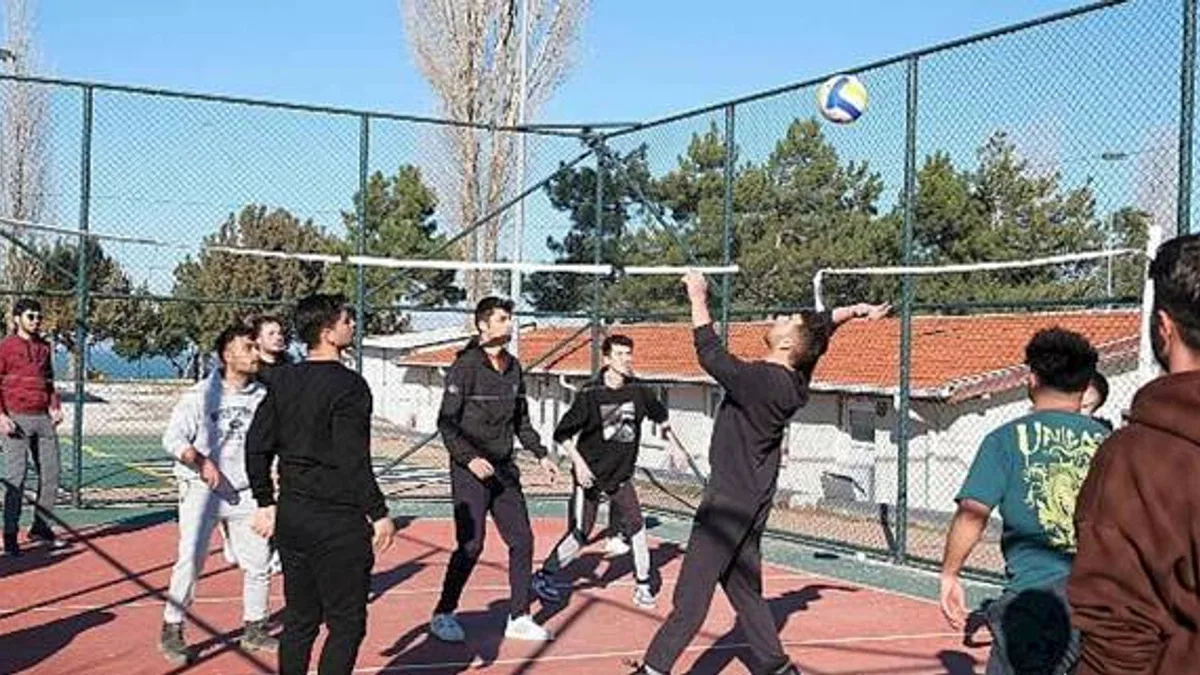 Üniversite Öğrencileri Genç Kültür Kart'ın Beyşehir'deki Kampında Stres Attı