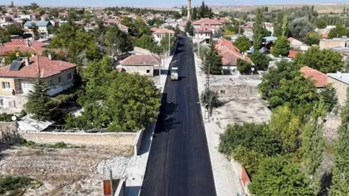 Kocasinan’da Düver Mahallesi ana yolu yenilendi