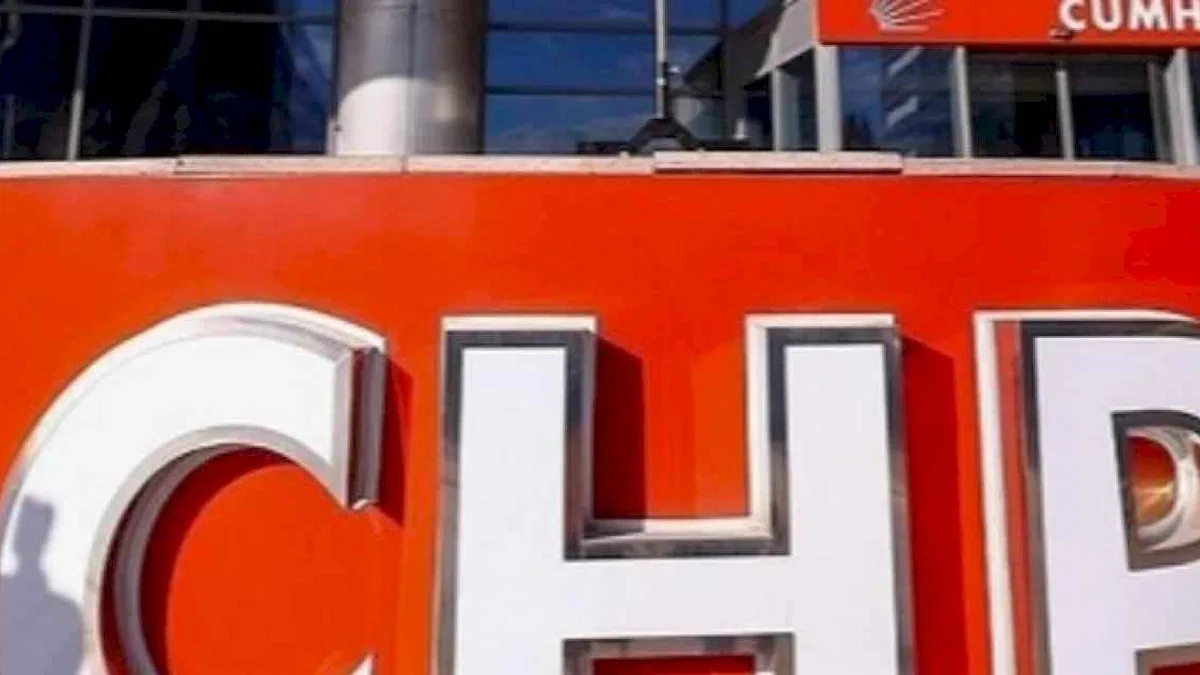 İstifa eden CHP Foça yönetiminden basın açıklaması