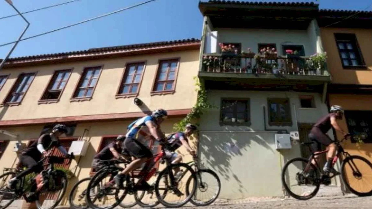 Pedallar Mysia Yolları’nın eşsiz doğasında çevrildi