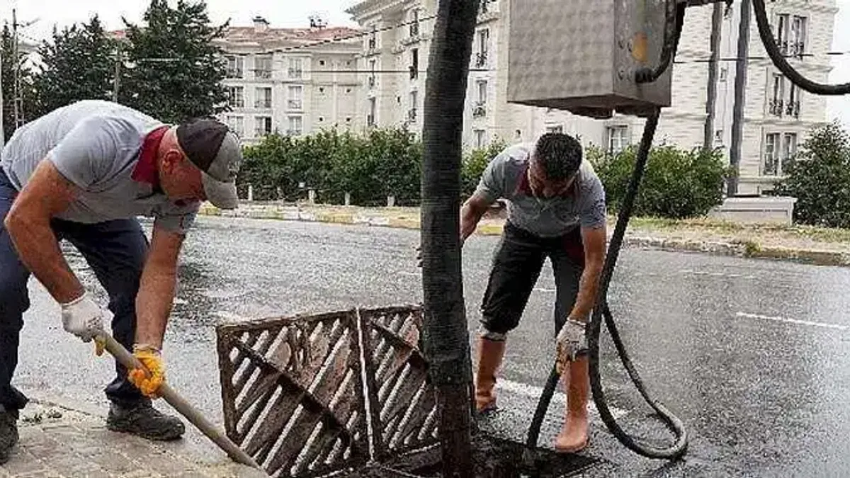 Kuvvetli Yağış Öncesi Beylikdüzü'nde Tedbirler Alındı