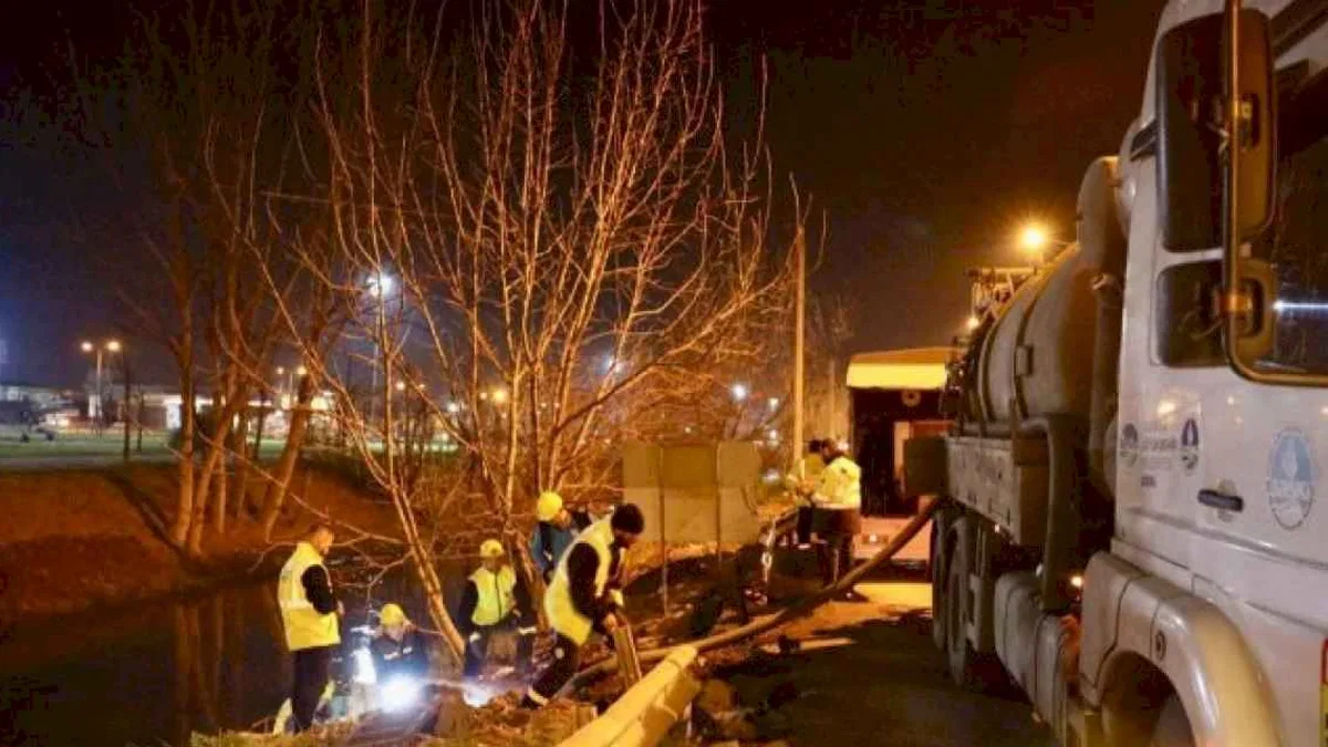 Sakarya'da ekipler gece boyunca altyapı mesaisini sürdürdü