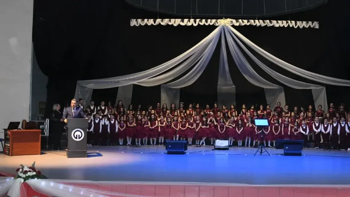Trabzon’da miniklerden anlamlı sosyal sorumluluk konseri