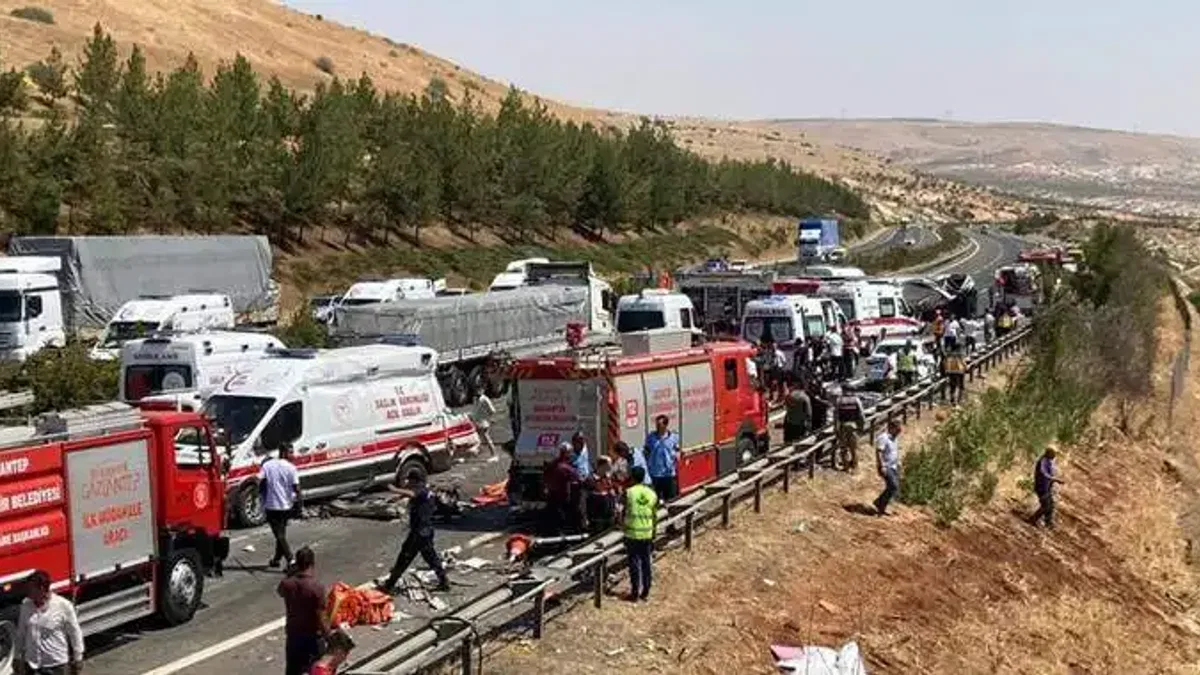 Gaziantep'teki trafik kazasında 15 kişi hayatını kaybetti