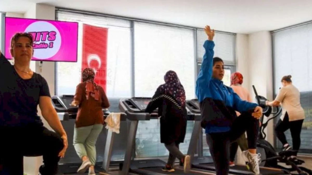 Kadınlar spor için salonları doldurdu
