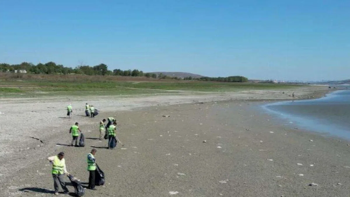 İstanbul'da baraj havzalarından haftada 100 ton atık toplanıyor
