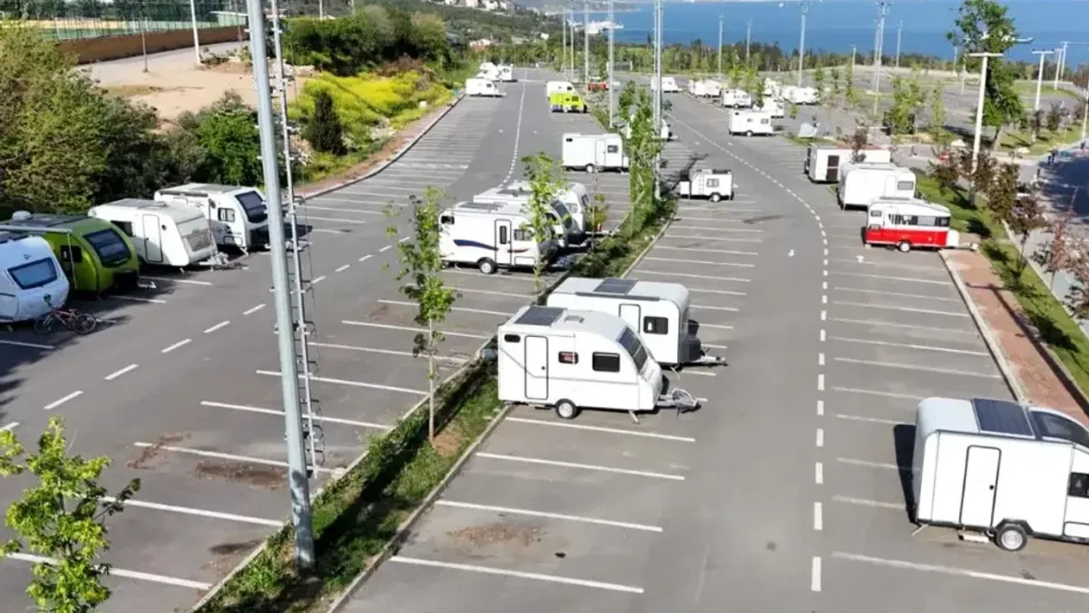Darıca'da karavan denetimi... Kaydı olmayan karavanlar çekilecek