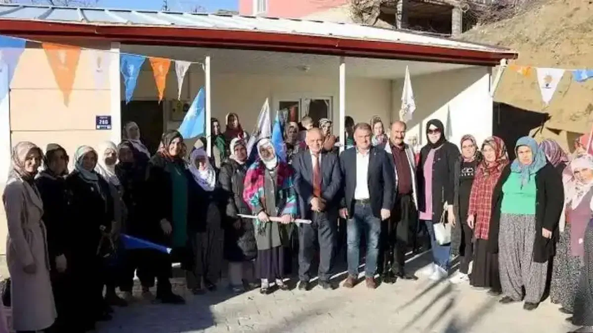 Başkan Esat Öztürk, kırsal mahallelerdeki vatandaşla buluştu