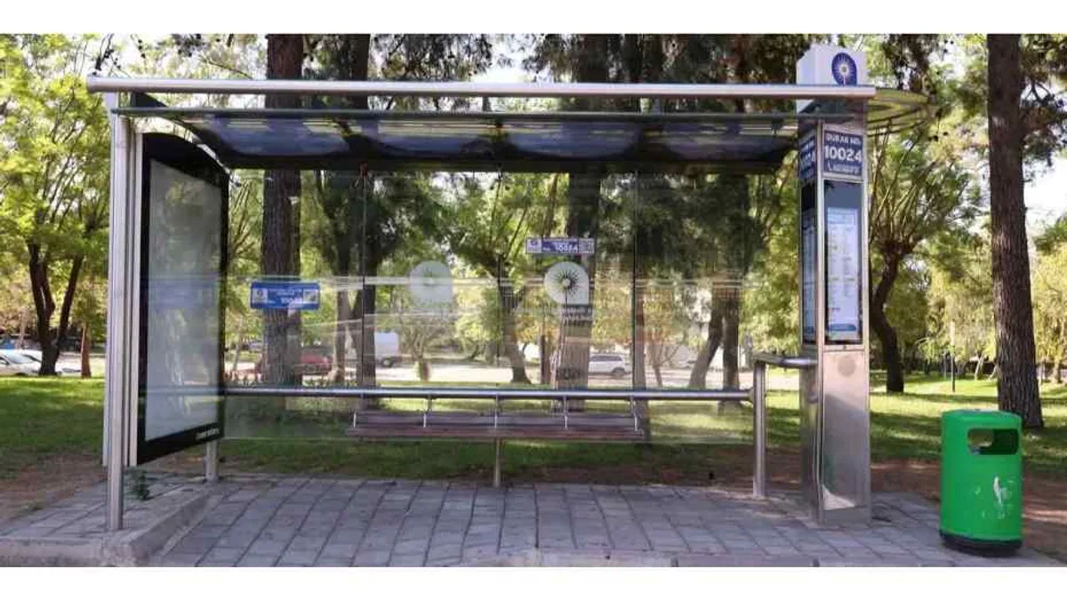 Antalya'da engelli dostu durak sayısı artıyor