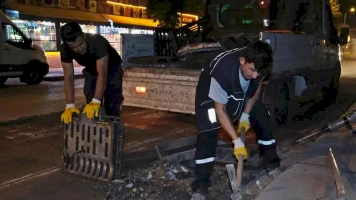 Eskişehir’de gece bakım ve temizlik çalışması