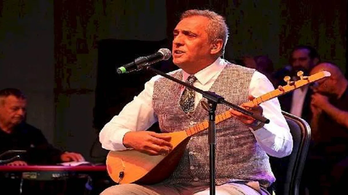 Âşık Veysel'in türküleri Yavuz Bingöl tarafından Kocaeli'de seslendirildi