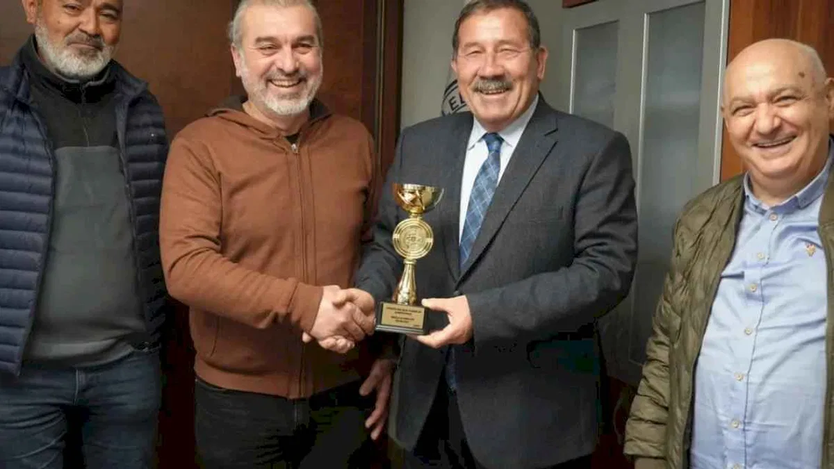 Muğla Milas'ta briç takımından Başkan Topuz'a ziyaret