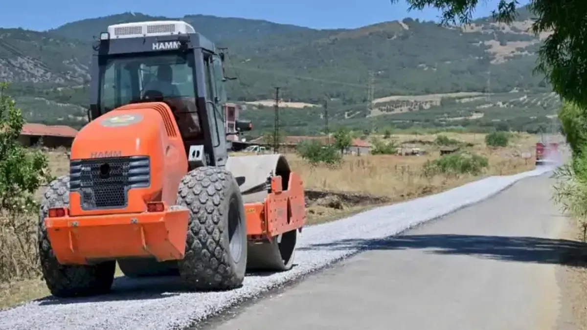 Manisa'da asfalt çalışmaları hız kesmiyor