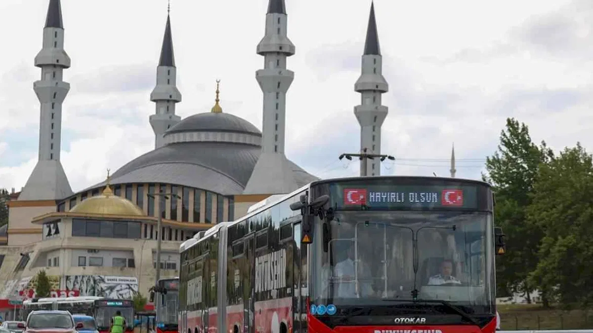 Sakarya'da toplu taşımada öğrencilerin tercihi Büyükşehir... Aylık kullanım verileri açıklandı