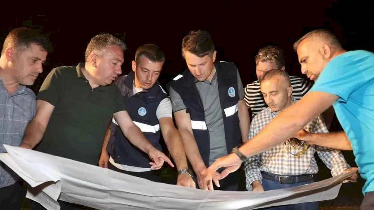 SASKİ Hendek’te gece boyunca çalıştı