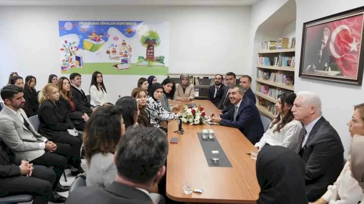 Öğretmenlerin ara tatil seminerleri çevrim içi olacak